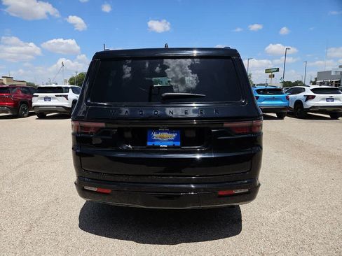 Used 2025 Jeep Wagoneer Series II w/ Premium Group I AWD/4WD image 7
