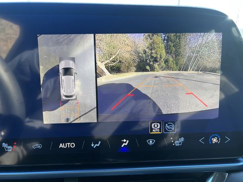 New 2026 Chevrolet Equinox EV LT AWD/4WD image 26