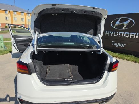 Used 2024 Nissan Altima 2.5 SR FWD image 16