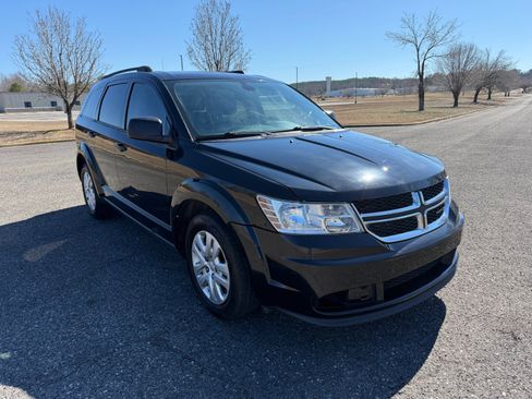 Used 2019 Dodge Journey SE image 7