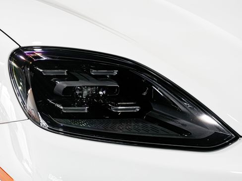 Used 2024 Porsche Cayenne w/ Premium Package Plus image 46