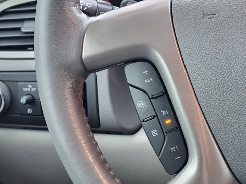 Used 2014 GMC Yukon SLT w/ Texas Edition image 26