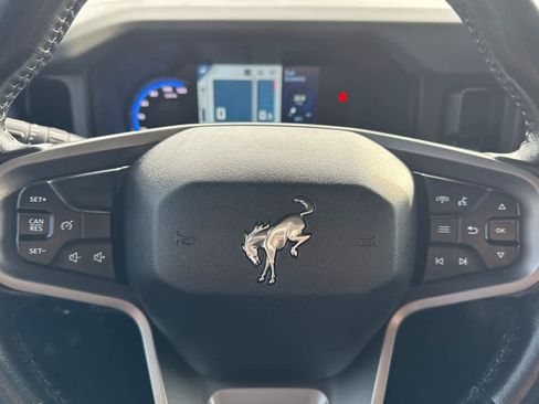 Used 2022 Ford Bronco Black Diamond image 23