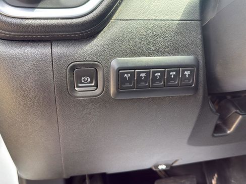 Used 2022 Chevrolet Silverado 2500 LT w/ Convenience Package AWD/4WD image 20