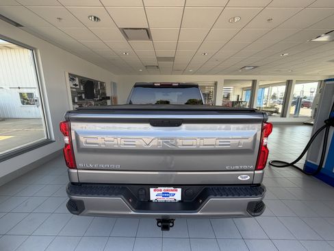 Used 2022 Chevrolet Silverado 1500 Custom AWD/4WD image 8