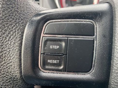 Used 2015 Dodge Grand Caravan American Value Package image 27