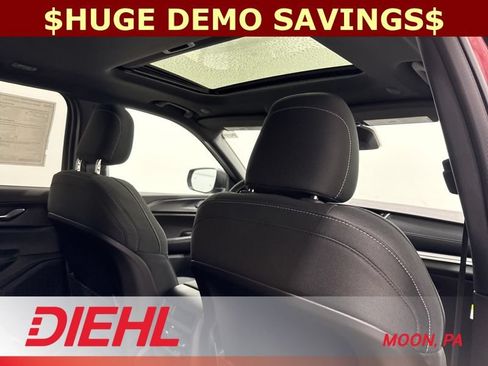 New 2025 Jeep Grand Cherokee Laredo X AWD/4WD image 12