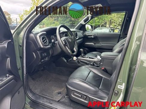 Used 2022 Toyota Tacoma TRD Off-Road w/ TRD Premium Off Road Package AWD/4WD image 7