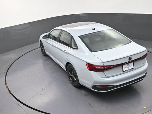 New 2026 Volkswagen Jetta SE image 17