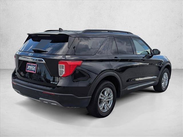 Used 2022 Ford Explorer XLT w/ Equipment Group 202A AWD/4WD image 5