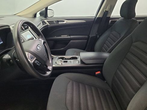 Used 2018 Ford Fusion SE w/ Fusion SE Technology Package FWD image 17