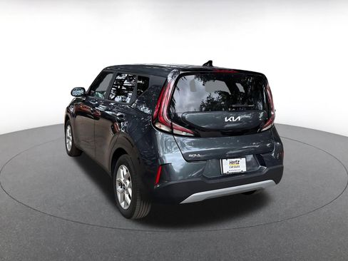 Used 2025 Kia Soul LX w/ LX Technology Package FWD image 5
