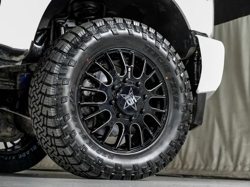 Used 2019 Ford F350 Platinum w/ Platinum Ultimate Package AWD/4WD image 57