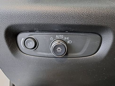 Used 2024 Chevrolet Traverse LS w/ Safety Package image 14