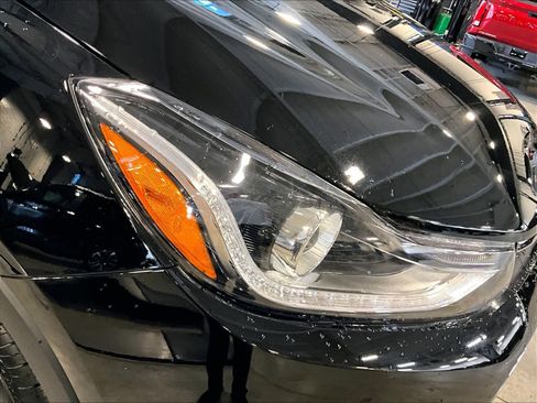 Used 2022 Chevrolet Trax LT w/ LT Convenience Package image 34