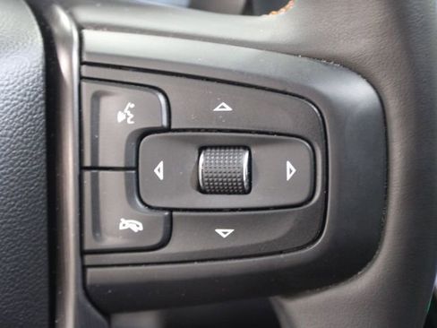 Used 2024 GMC Sierra 1500 AT4 w/ Technology Package image 39