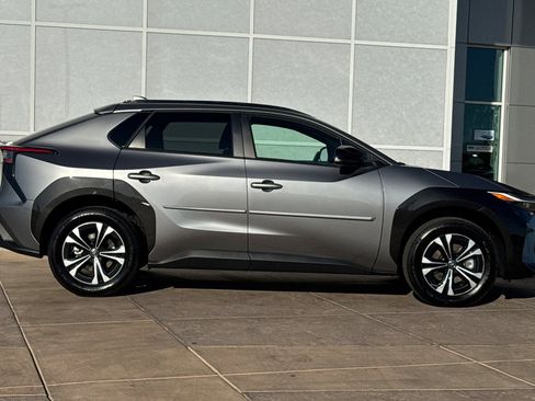 Certified 2025 Toyota bZ4X FWD image 3