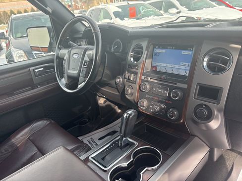 Used 2016 Ford Expedition EL Platinum image 30