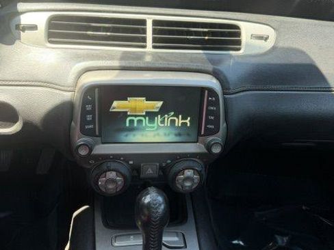 Used 2015 Chevrolet Camaro LT RWD image 15