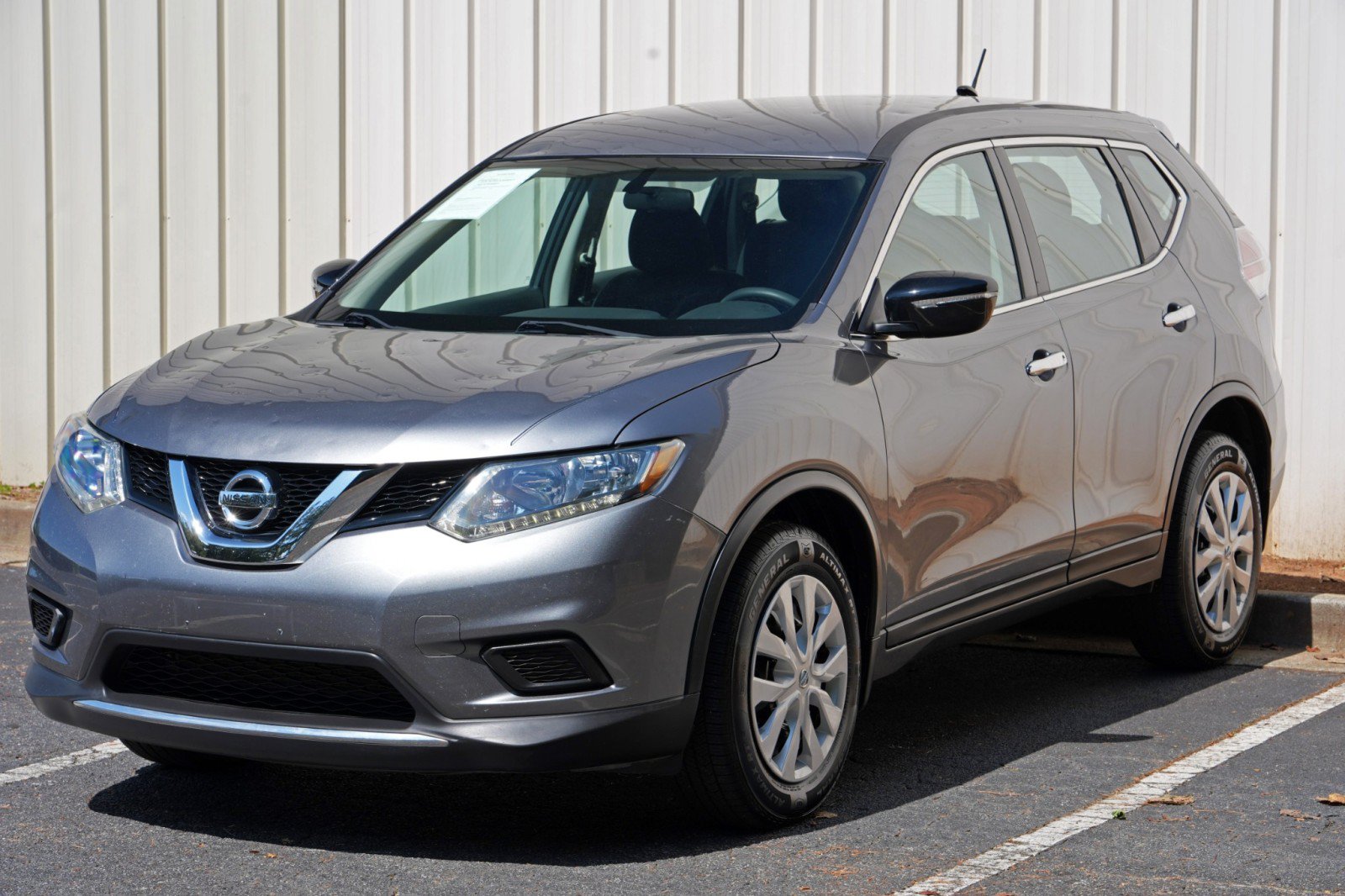 Used 2015 Nissan Rogue S AWD/4WD image 41