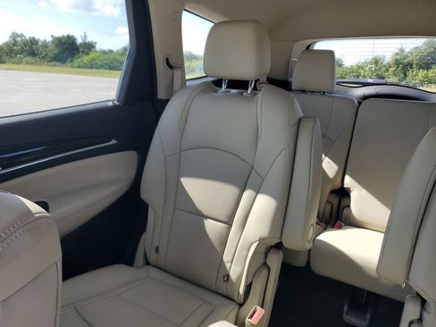 Used 2020 Buick Enclave Essence w/ Sound and Sites Package image 12