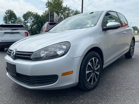 Used 2011 Volkswagen Golf 2-Door FWD image 7