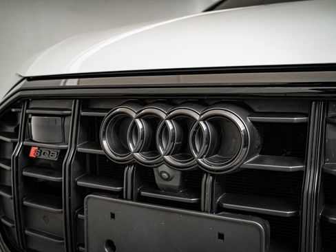Used 2023 Audi SQ8 Prestige image 3