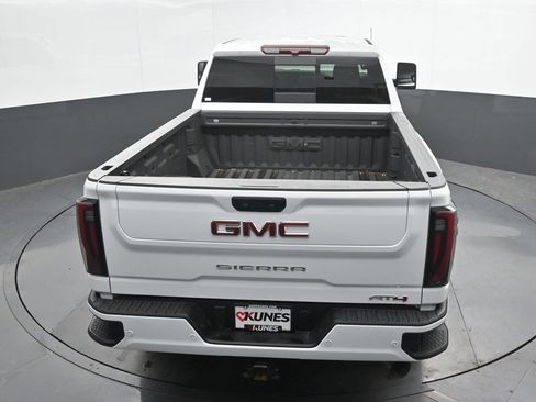 Used 2025 GMC Sierra 3500 AT4 AWD/4WD image 25