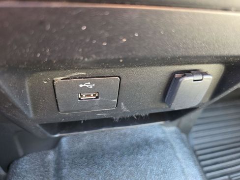 Used 2021 Ford F250 XL w/ Power Equipment Group RWD image 23