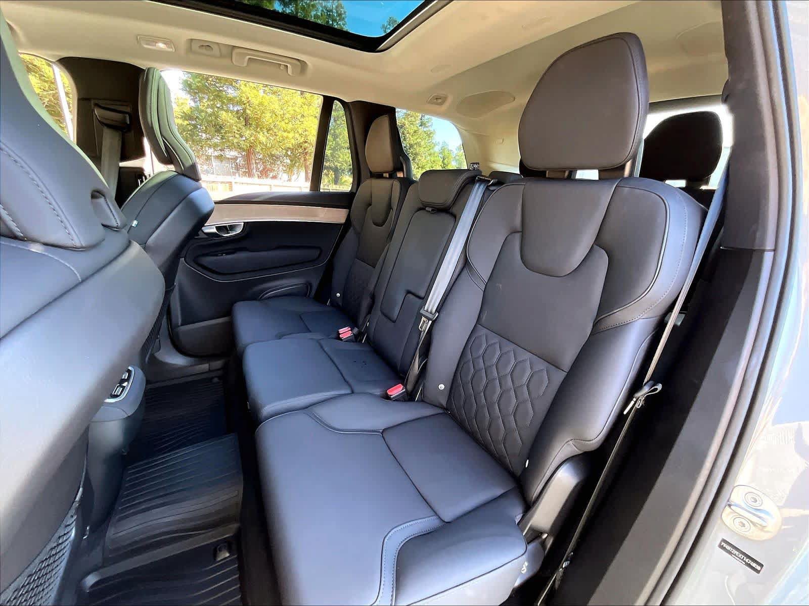 Used 2026 Volvo XC90 B5 Plus w/ Protection Package AWD/4WD image 30