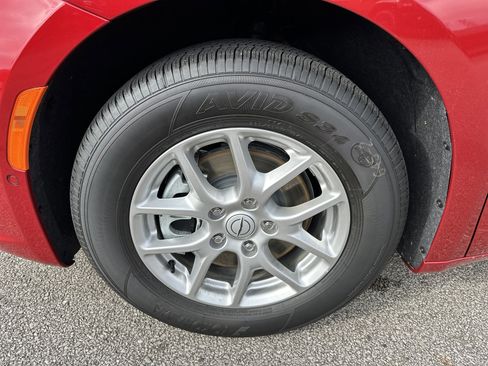 New 2026 Chrysler Pacifica Select image 13