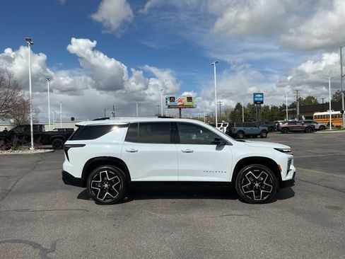 New 2026 Chevrolet Traverse High Country image 3