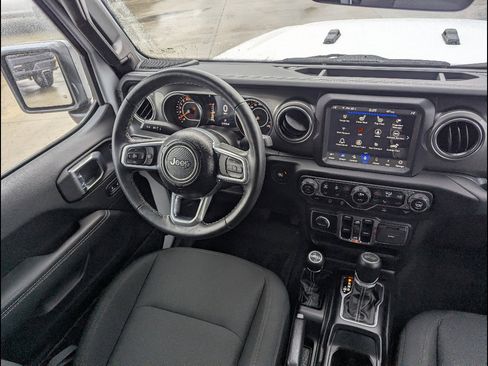 Used 2023 Jeep Wrangler Unlimited Sahara w/ Cold Weather Group AWD/4WD image 26