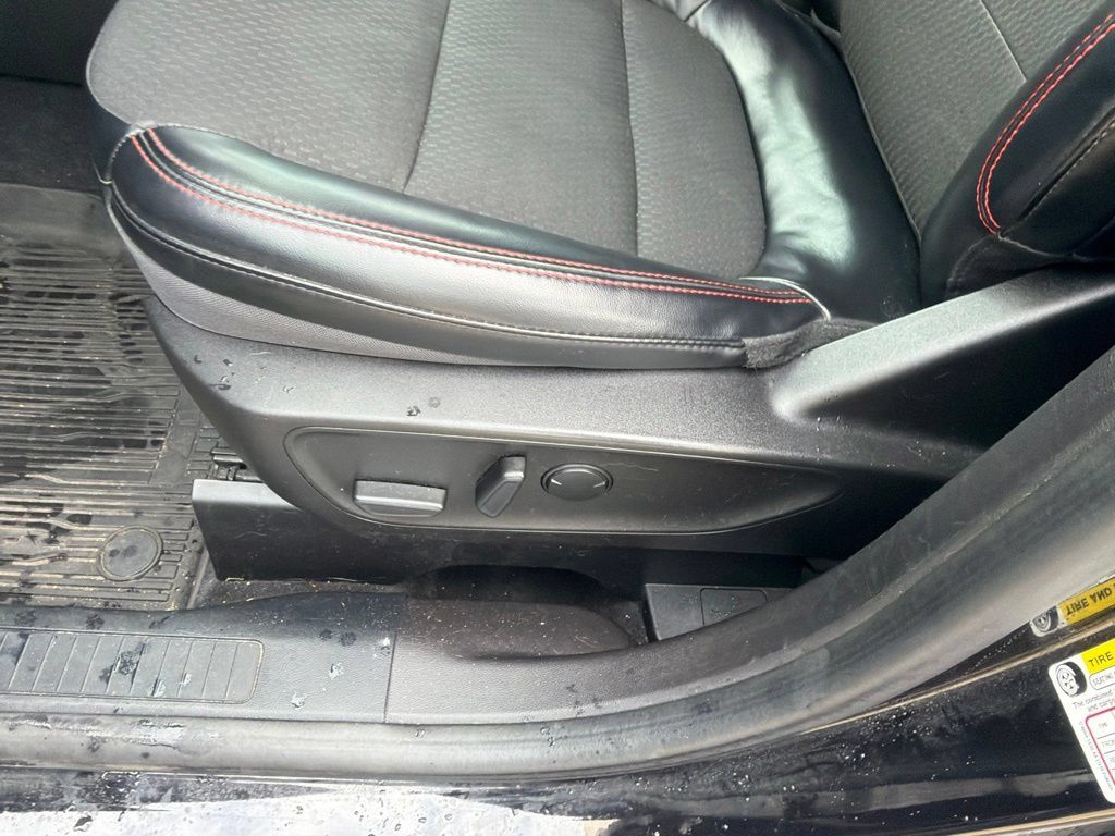 Used 2023 Ford Escape ST-Line Elite AWD/4WD image 10