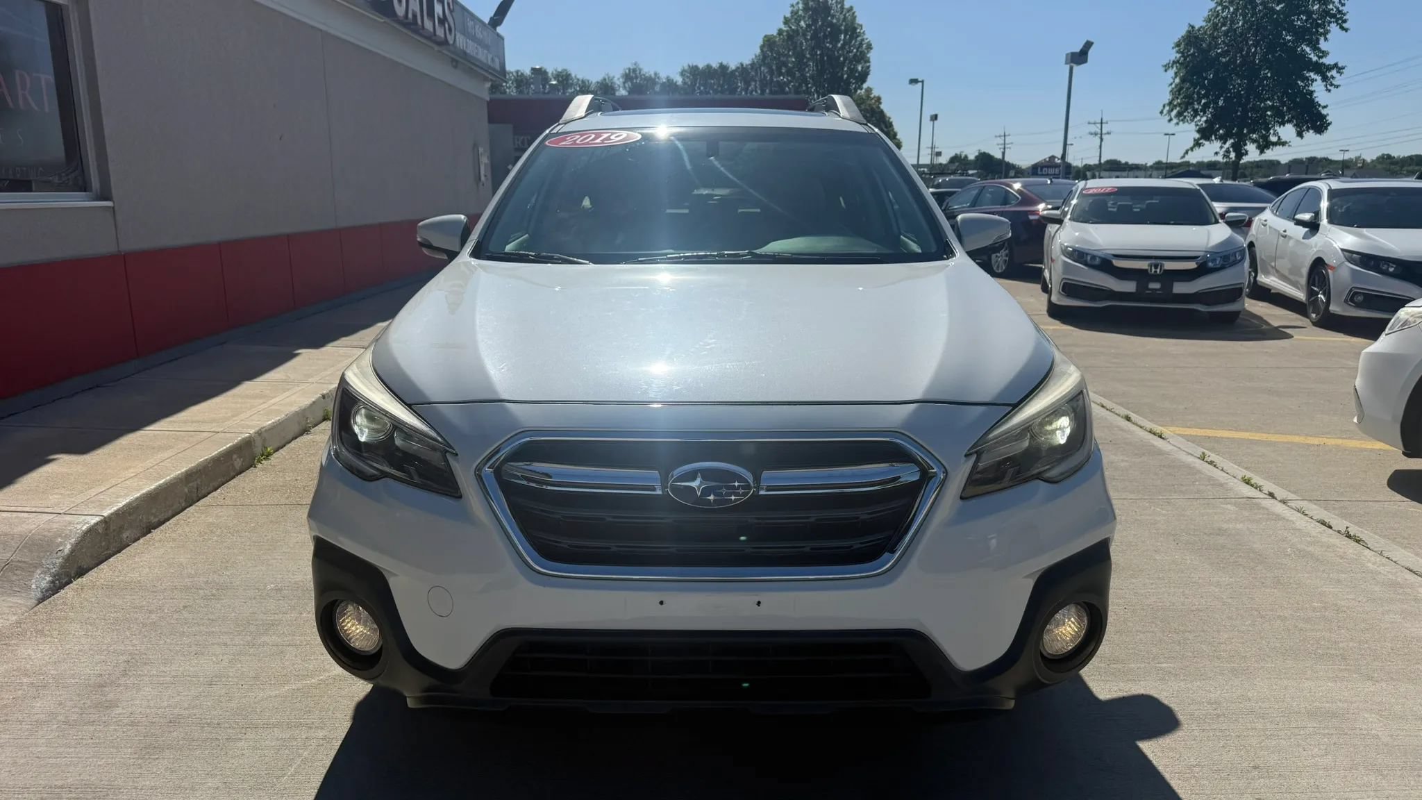 Used 2019 Subaru Outback 3.6R Limited w/ Popular Package #2 AWD/4WD image 5
