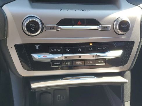 Used 2021 Ford Explorer 2WD image 18