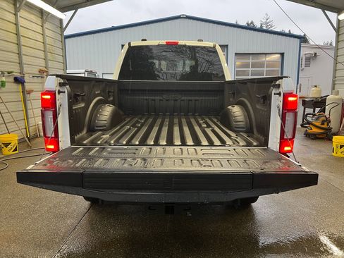 Used 2022 Ford F250 Lariat w/ Lariat Ultimate Package image 7