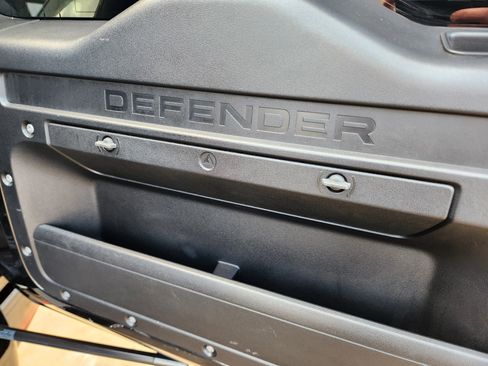 Certified 2023 Land Rover Defender 110 X image 37