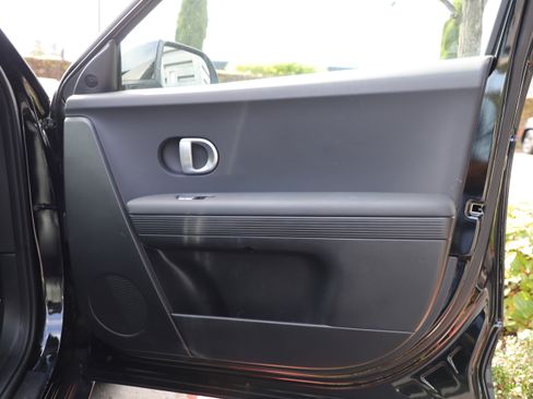 Used 2024 Hyundai Ioniq 5 SEL AWD/4WD image 7