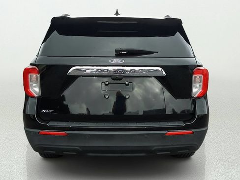 Used 2022 Ford Explorer XLT RWD image 6