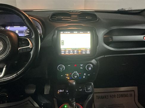 Used 2021 Jeep Renegade Trailhawk AWD/4WD image 27