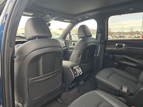 Certified 2025 Kia Sorento SX Prestige image 17
