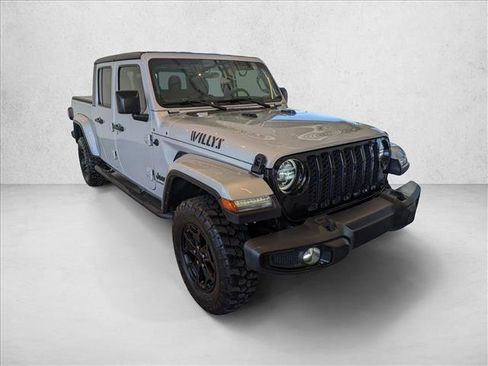 Used 2022 Jeep Gladiator Willys image 3