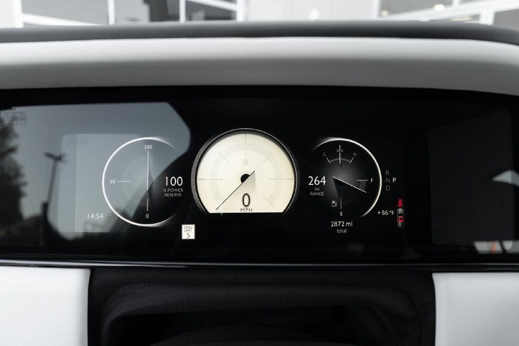 Used 2026 Rolls-Royce Cullinan AWD/4WD image 33
