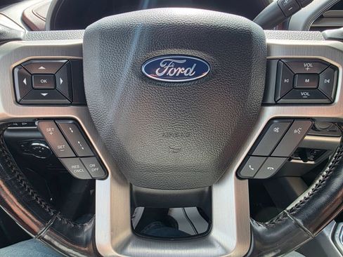 Used 2018 Ford F250 Platinum w/ Platinum Ultimate Package AWD/4WD image 16
