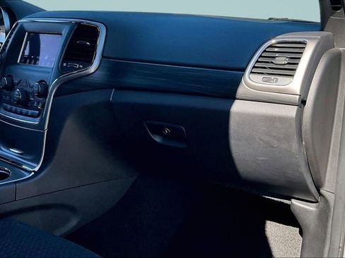 Used 2021 Jeep Grand Cherokee Laredo w/ Security & Convenience Group image 26