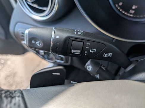 Used 2018 Mercedes-Benz GLC 300 4MATIC image 31