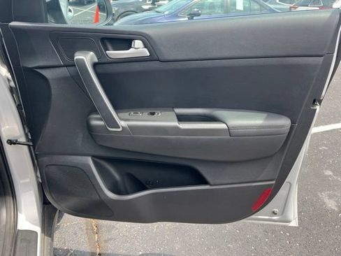 Used 2019 Kia Sportage LX FWD image 28
