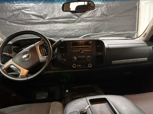 Used 2007 Chevrolet Silverado 2500 LT w/ 2LT Convenience Package AWD/4WD image 11