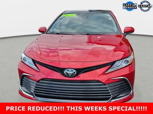 Used 2024 Toyota Camry XLE FWD image 2